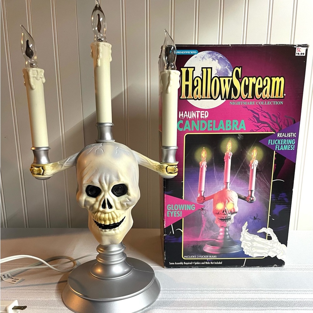1994 HallowScream CANDELABRA Skull Flickering Flame Halloween WORKS